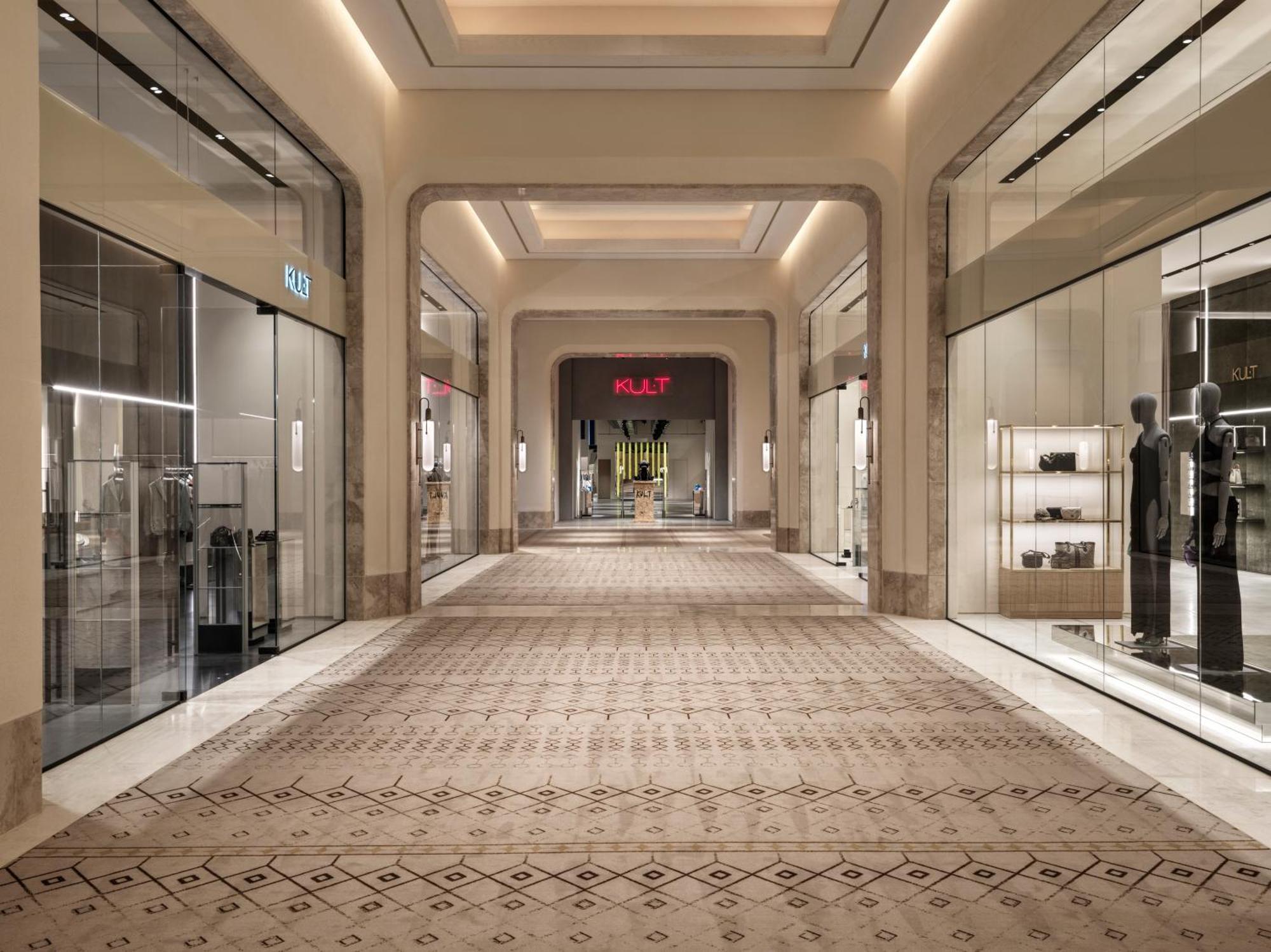 City Of Dreams Mediterranean - Integrated Resort, Casino & Entertainment Limassol Luaran gambar The interior of the shopping mall