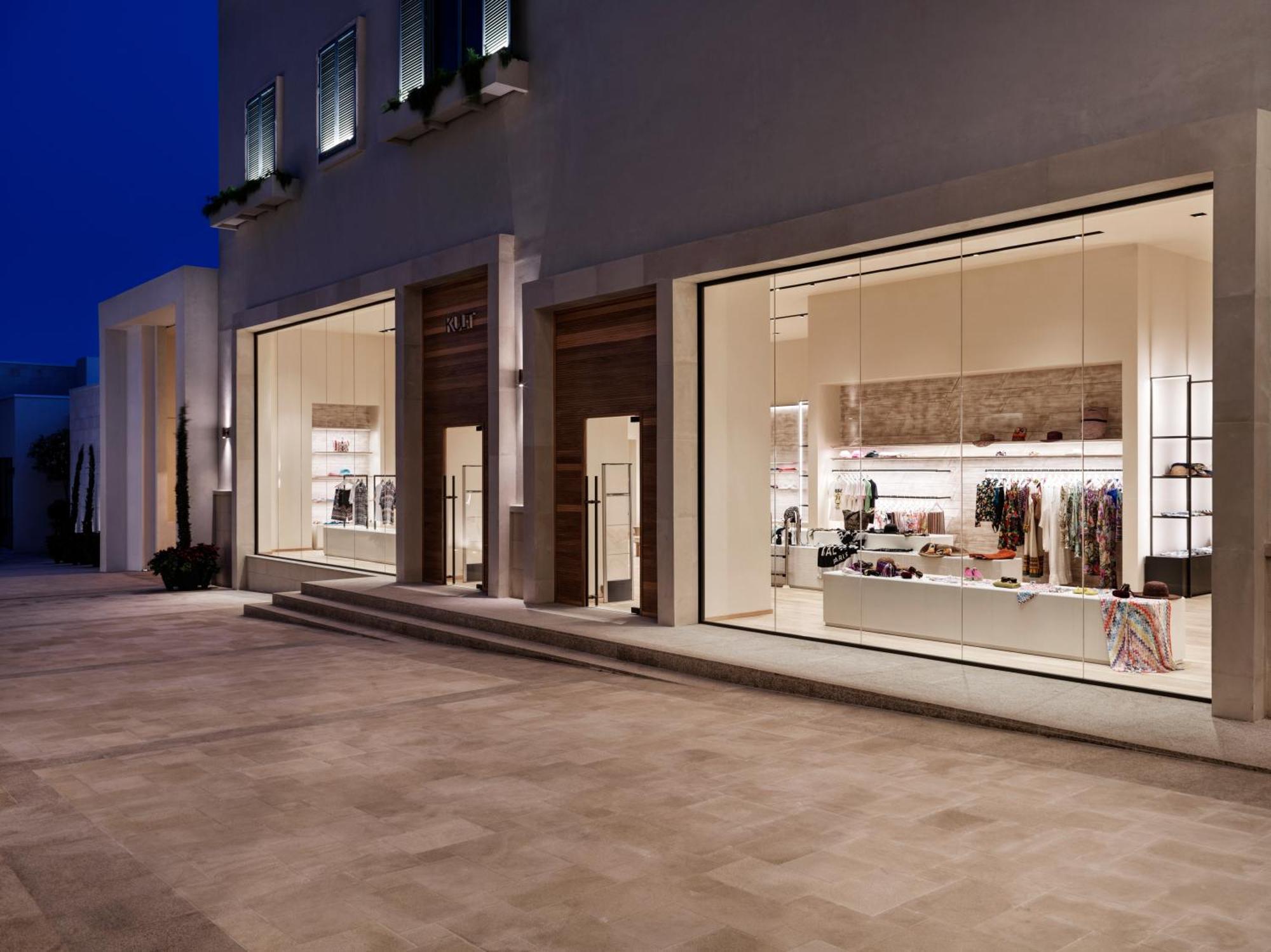 City Of Dreams Mediterranean - Integrated Resort, Casino & Entertainment Limassol Luaran gambar The Row store in Porto Cervo, Sardinia