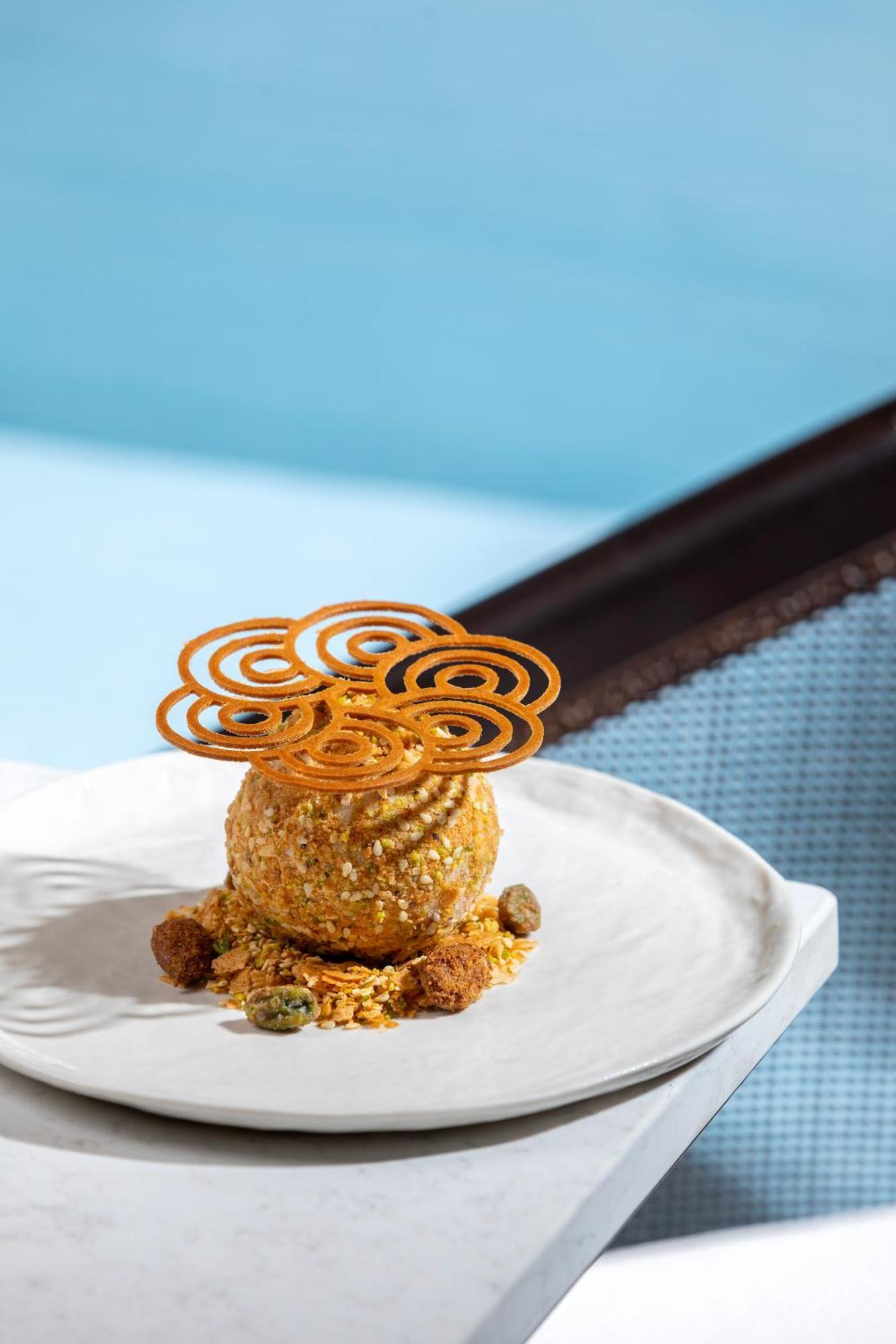City Of Dreams Mediterranean - Integrated Resort, Casino & Entertainment Limassol Luaran gambar A dessert