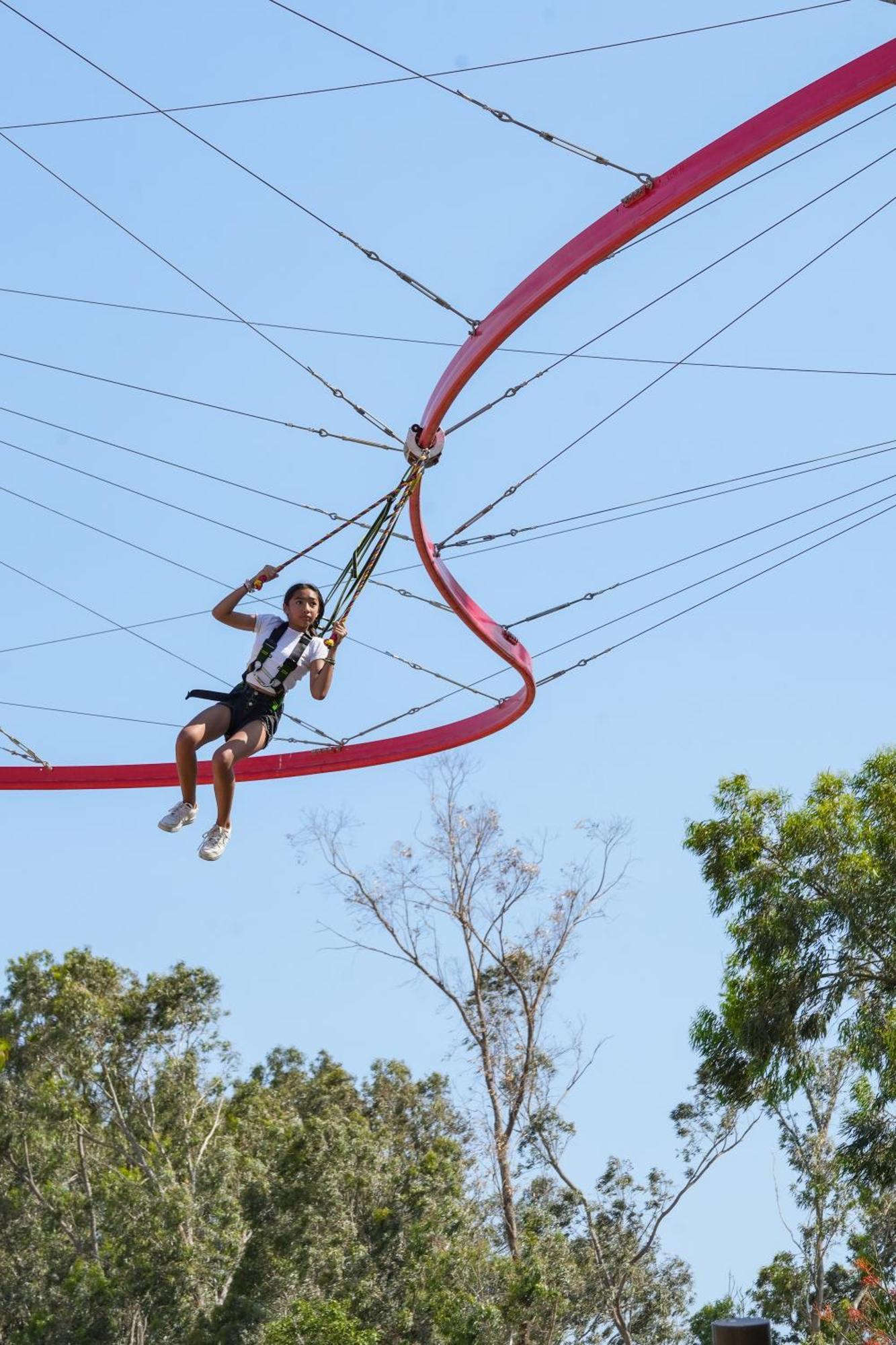 City Of Dreams Mediterranean - Integrated Resort, Casino & Entertainment Limassol Luaran gambar The 100m long zip line at the Adventure Park